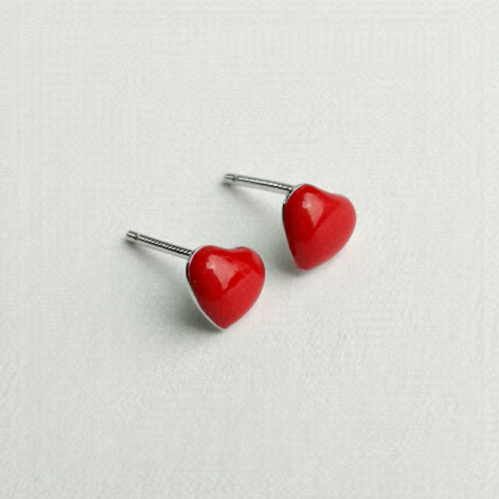Small Sterling silver red enamel heart stud earrings NEW
